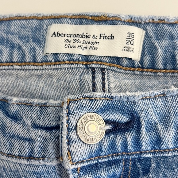 Abercrombie & Fitch The '90s Straight Ultra High Rise Distressed Jeans - Picture 10 of 11